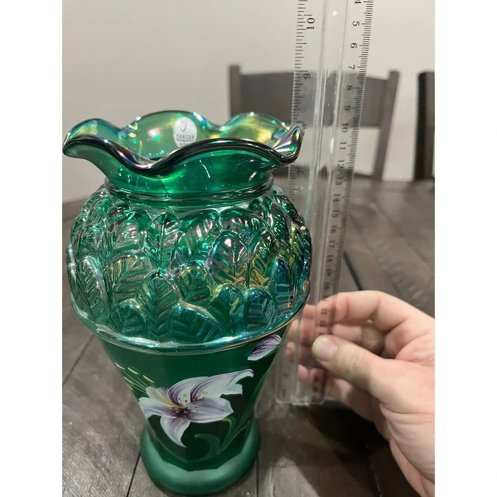 Vrg FENTON Designer Series Vase Emerald Green‎ Iridescent Purple Lily Signed